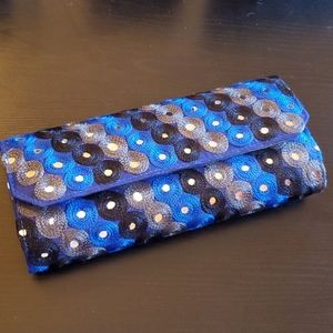 ⛱3/$20 Blue, Black and Gray clutch mirror details